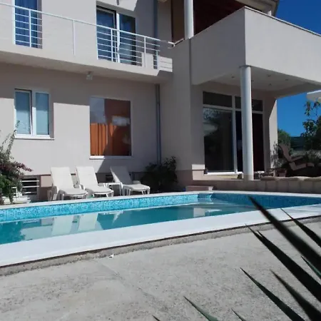 Guest house Dona Vela Luka